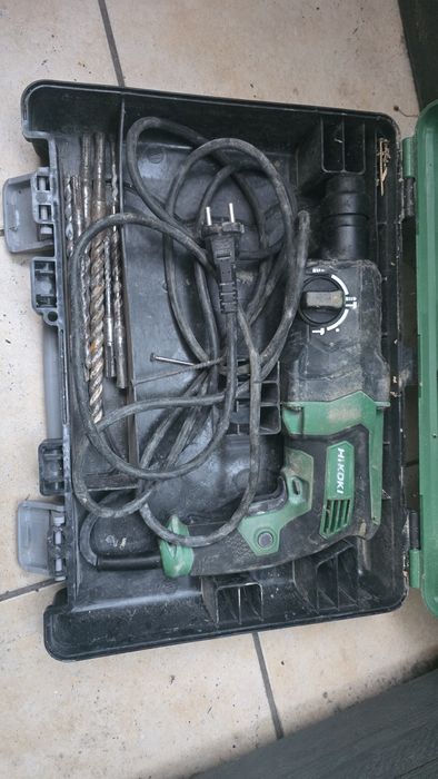 Młot udarowy Hikoki 830 w.