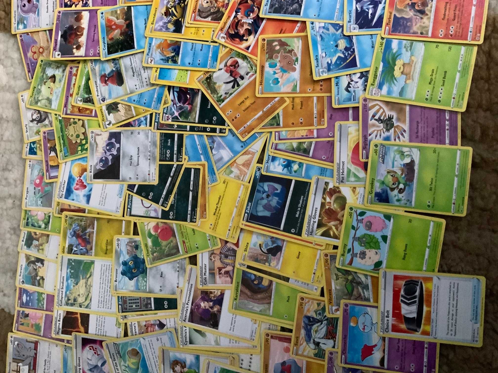 202 oryginalnych kart pokemon TCG każda inna+41 kart energii