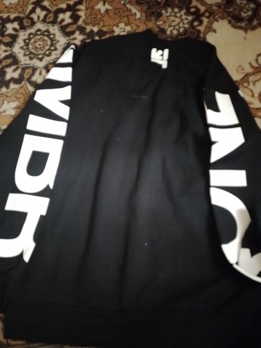 Продам чоловічий  светрик і спортивні  кофти