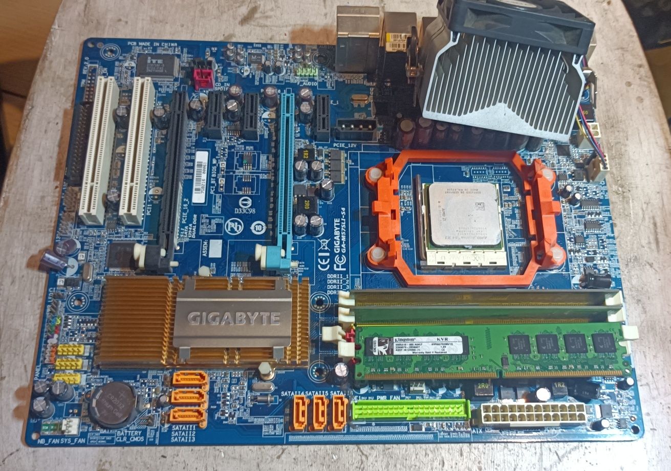Płyta główna Gigabyte GA-M57SLI-S4 + CPU+ RAM kolekcjonerska