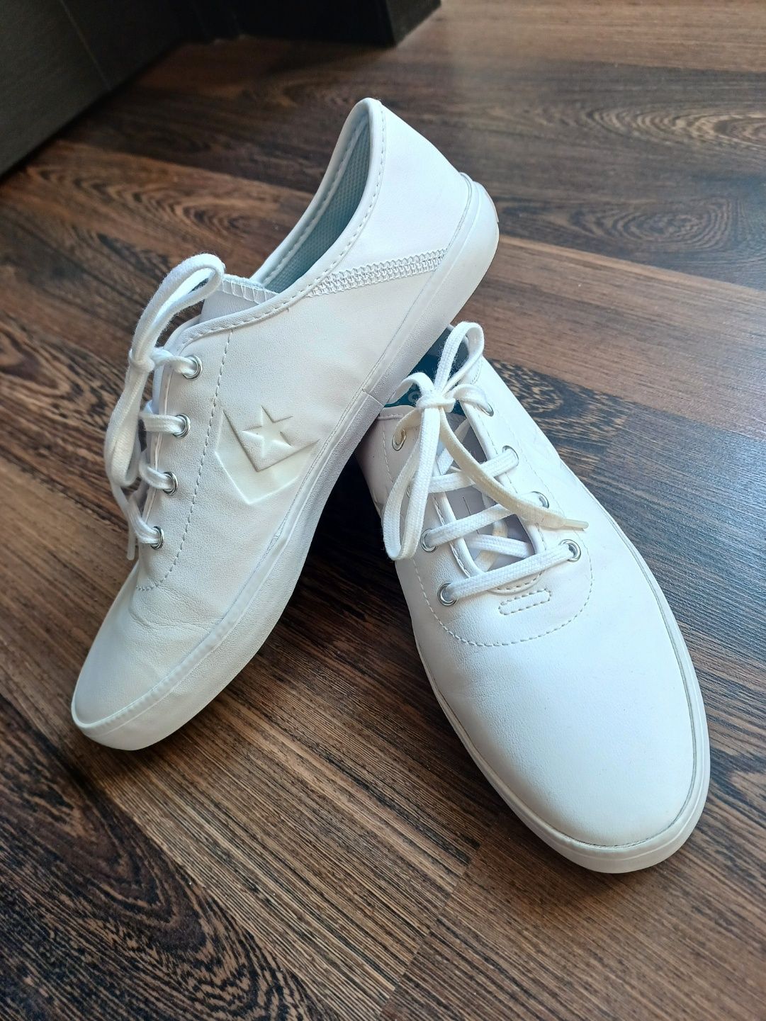 Convers жіночі кросівки
