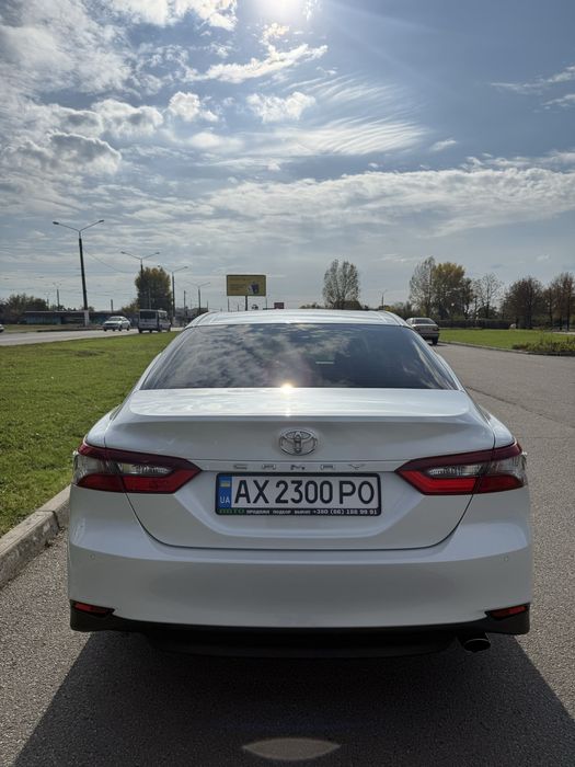 Toyota Camry 2021 elegance офіційна ціла на гарантії