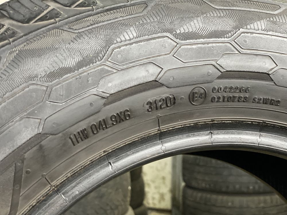 ШИНИ ЗИМА 215/70 R15C 2020р 8мм Uniroyal Snow Max 3