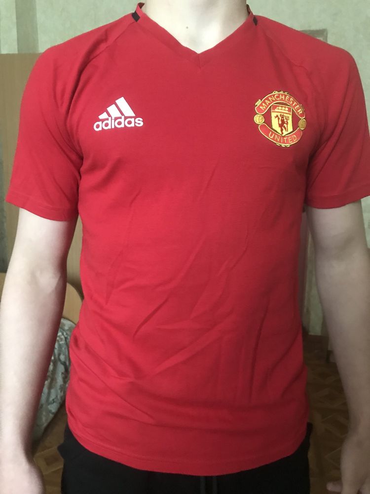 Футболка adidas Manchester United