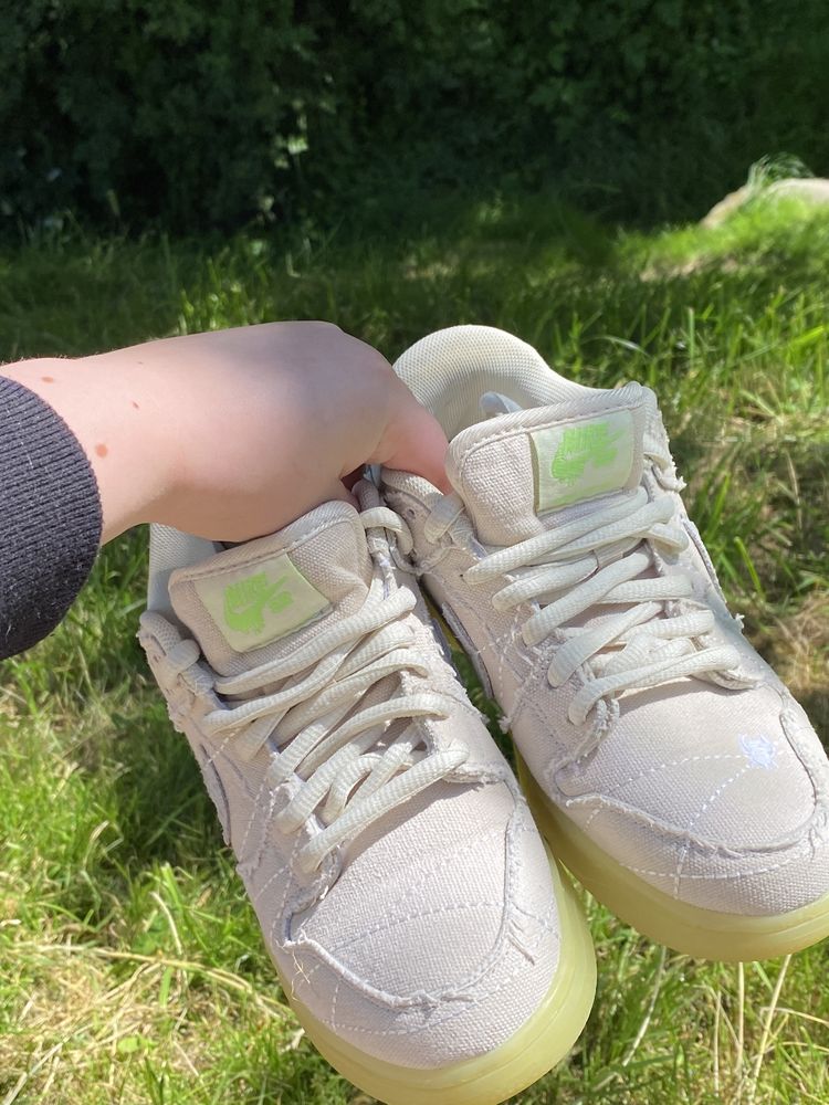 Продам кросівки Nike