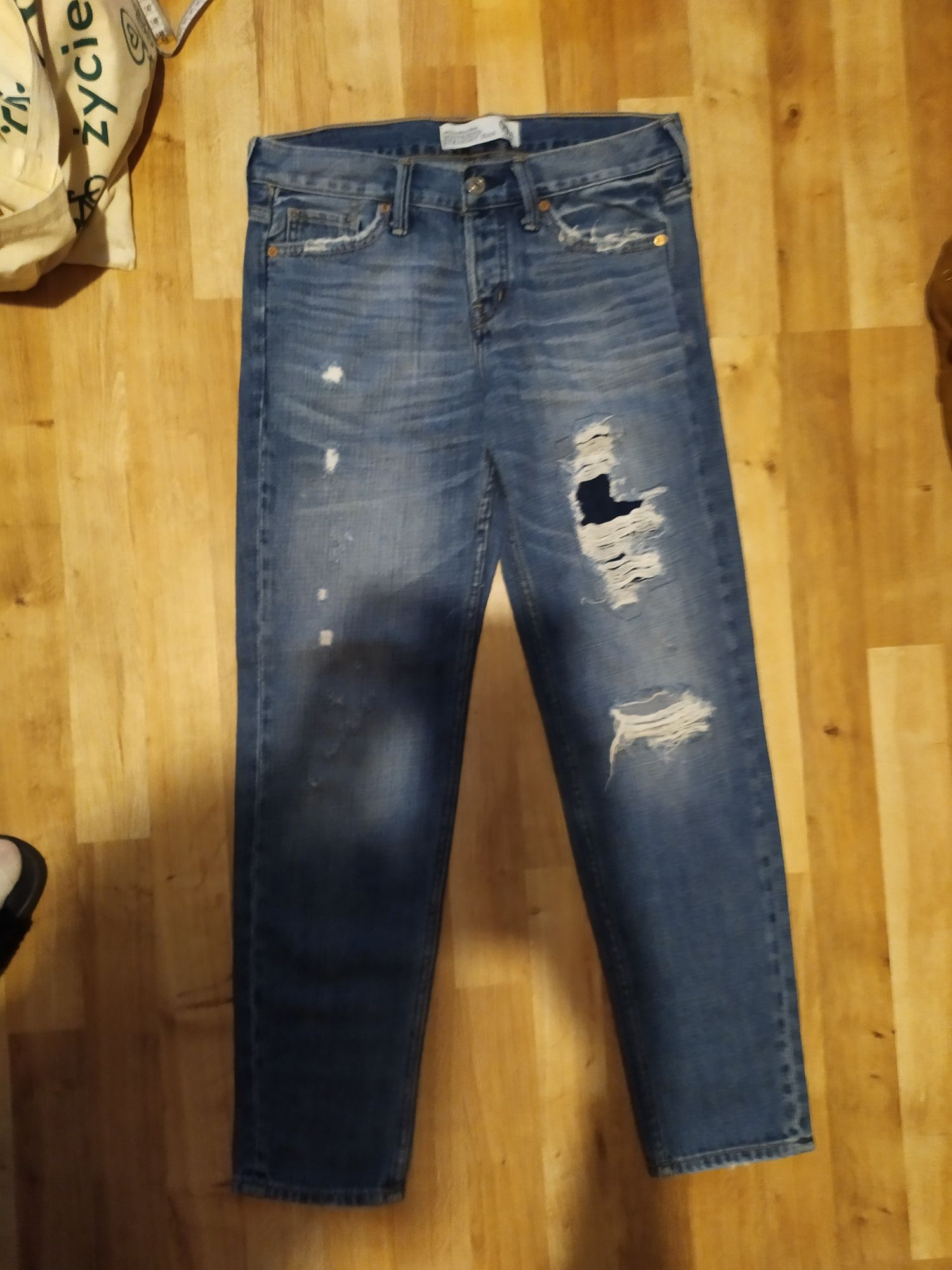 Spodnie dżinsy jeansy z dziurami Boyfriend