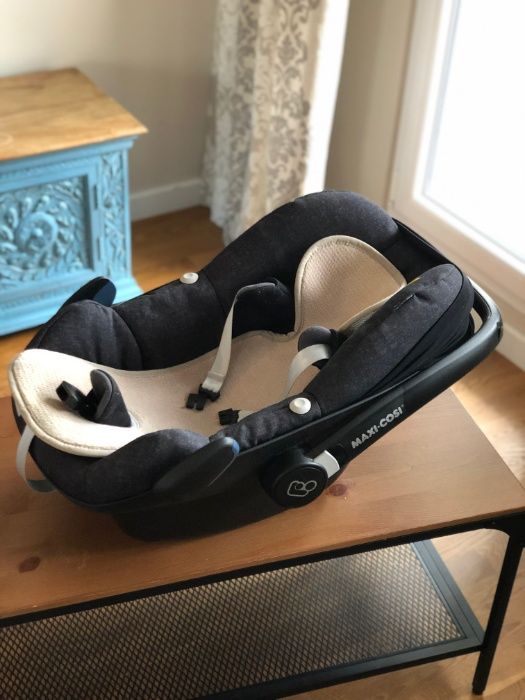 Foteliki MAXI-COSI PEBBLE+ PLUS 0-13KG + mata antypotowa Aeromoov 100%