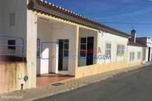 Armazém industrial situado em 2 lotes da Zona Industrial de Vale de...