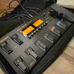 Multiefekt Boss GT-100 V2