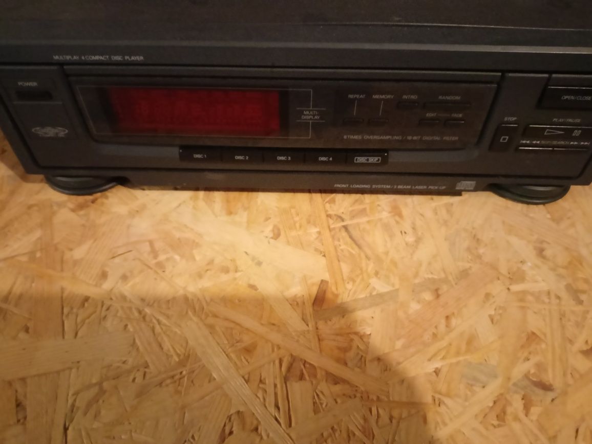 Deck CD sanyo cpm 303