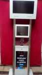 Terminal  kiosk internetowy ekran dotykowy skaner kodów