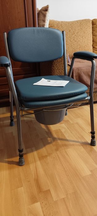 Krzesło toaletowe Louis 840