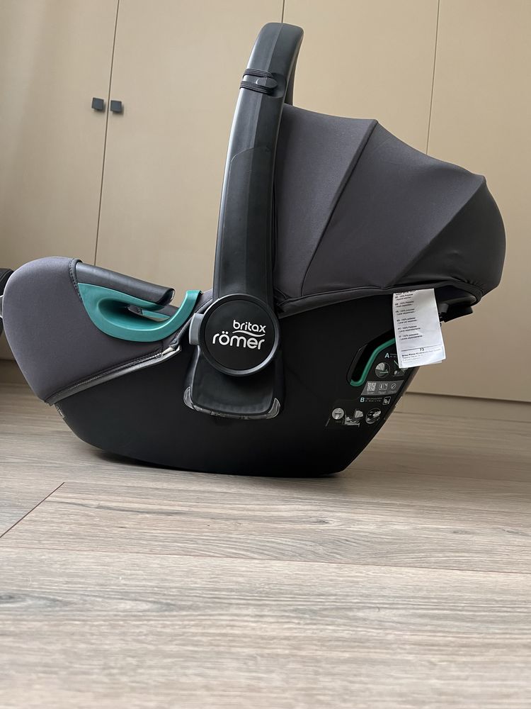 Автокрісло Britax Romer Baby-Safe ISense