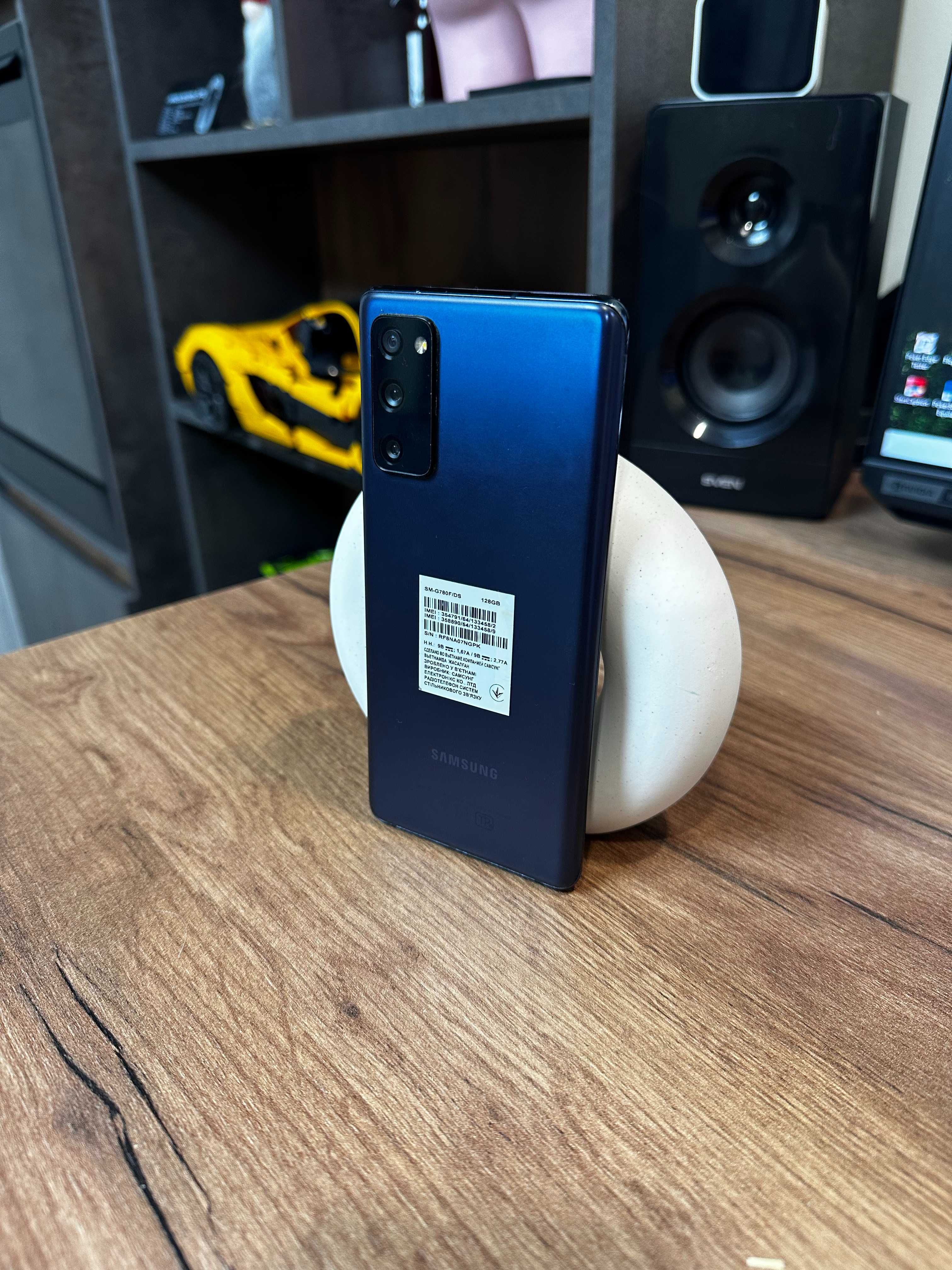 Samsung s20 fe у гарному стані!