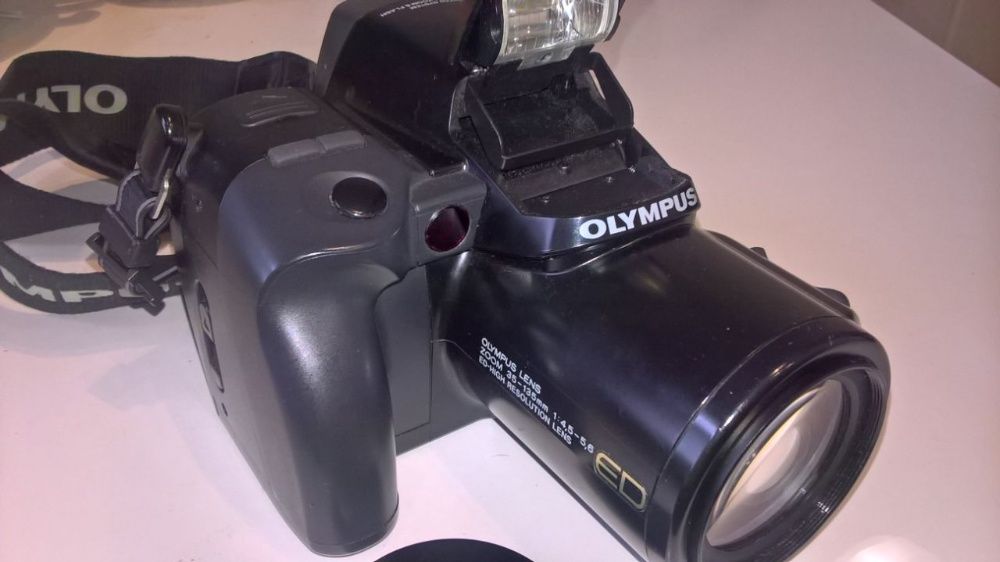 фотоапарат Olympus IS-1000