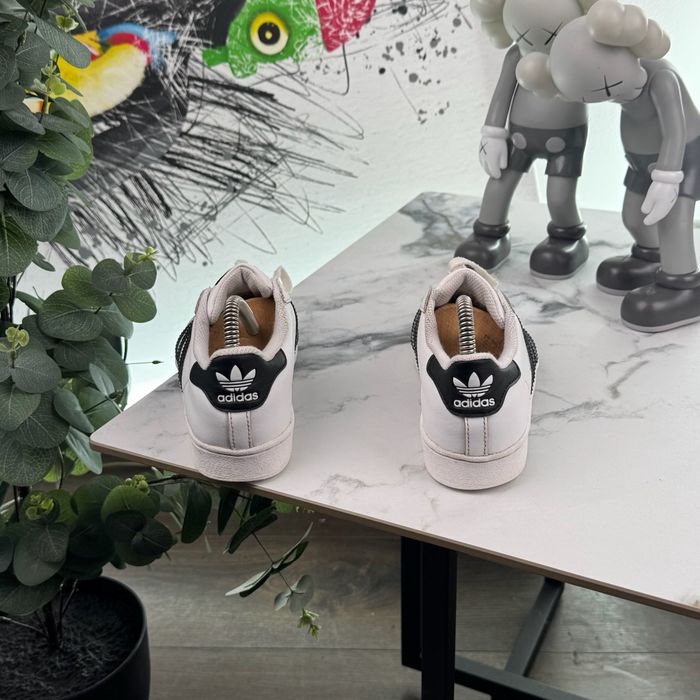 Дитячі кросівки шкіряні Adidas Superstar 34 розмір E165