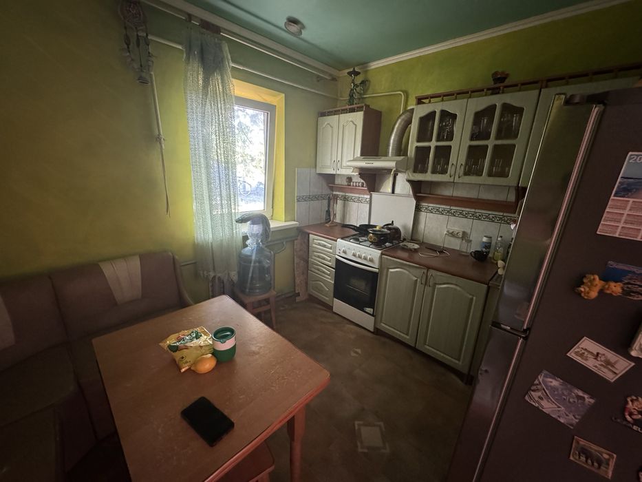 Будинок в центрі білогородки .