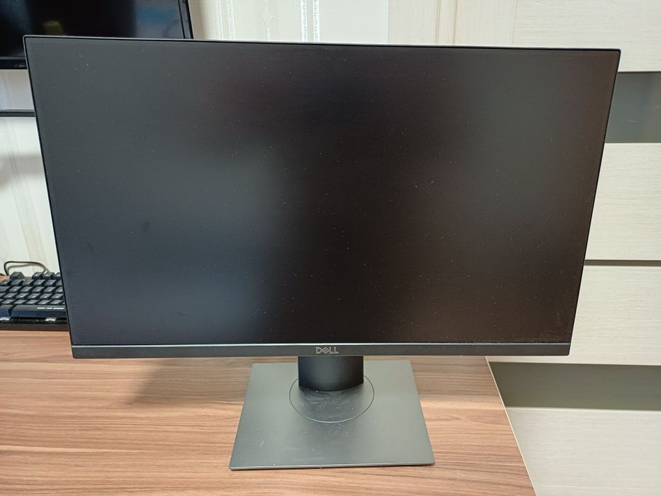 Монитор Dell  відмінний стан