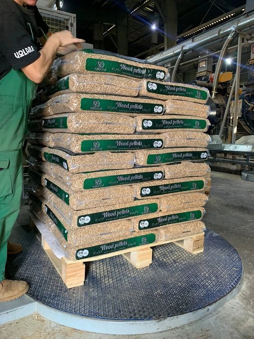 Lava drzewny Let's pelet Ekoenergia Olczyk Pellet Slav Forest