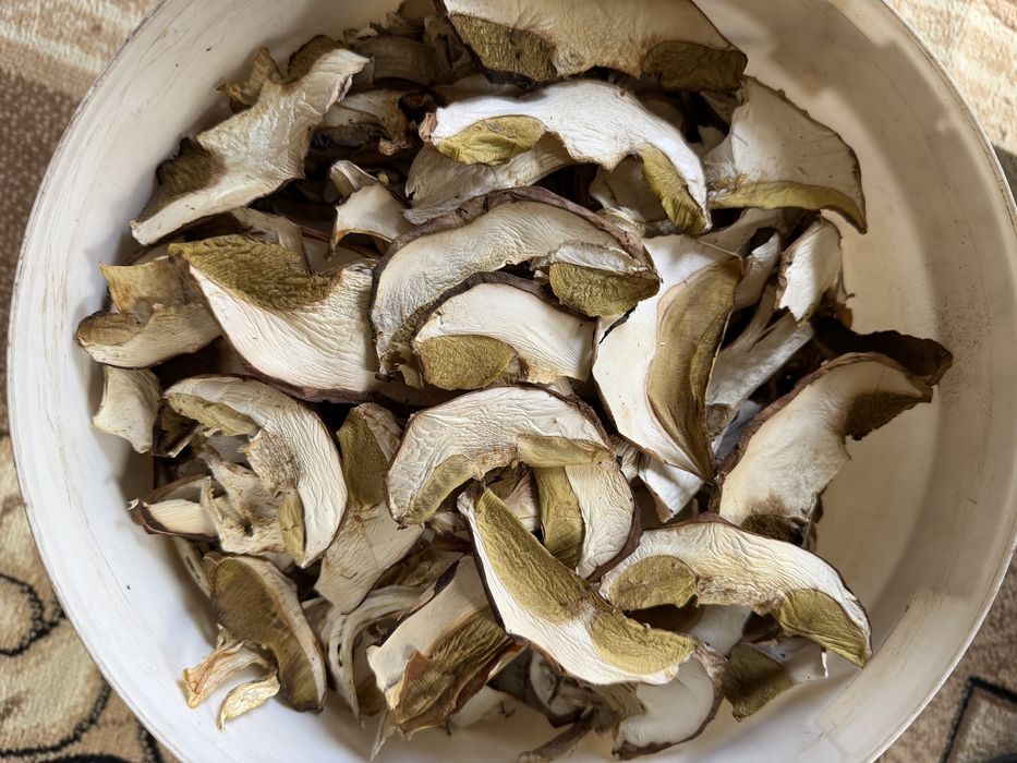 Сухие белые грибы