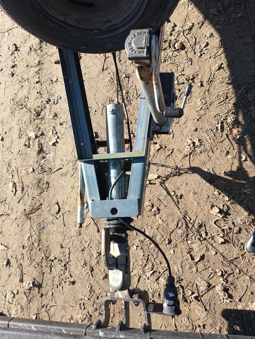 Przyczepa do przewozu koni