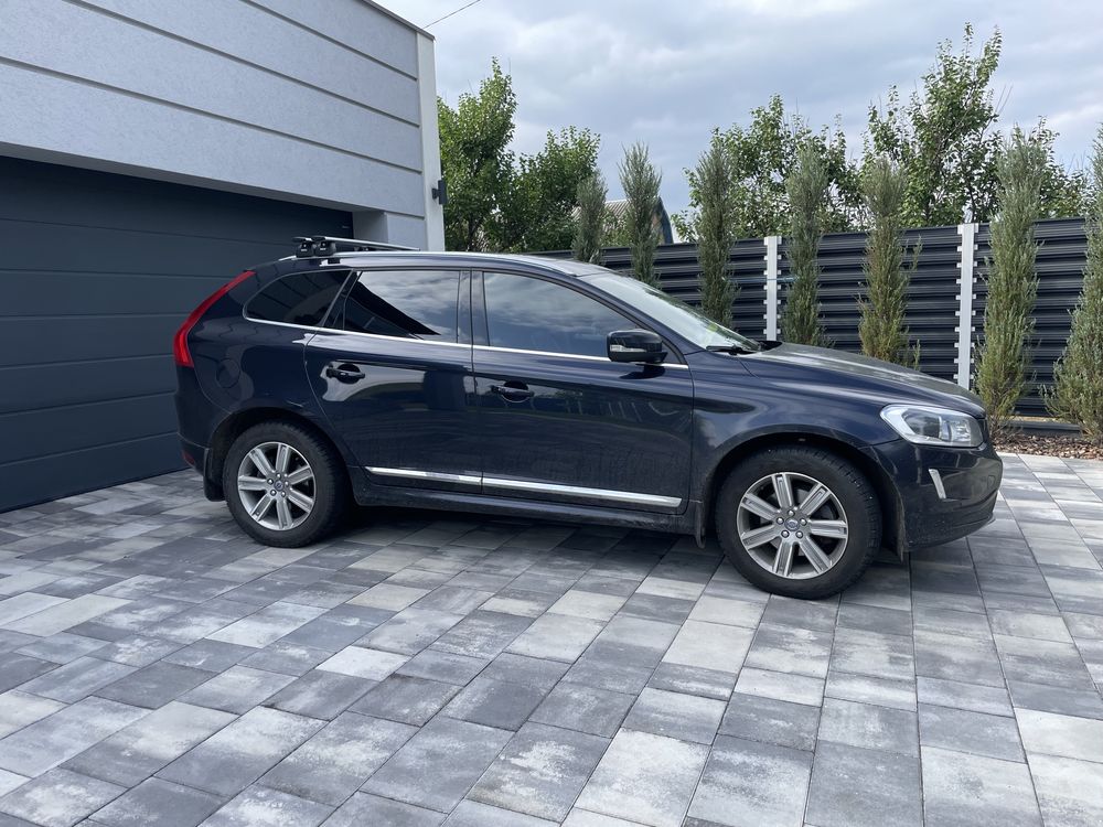 Вольво ХС60 Volvo XC60 Т5 AWD