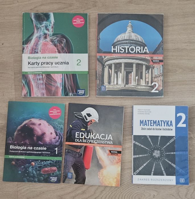 Podręczniki szkolne do liceum