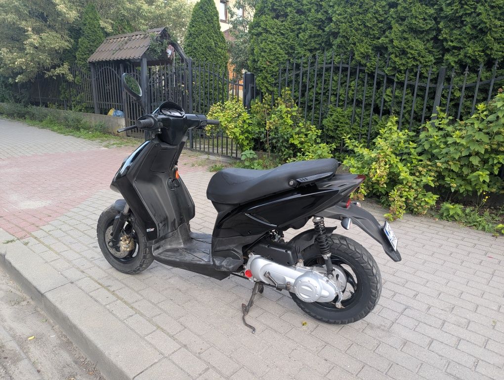 Piaggio Typhon 50 2t Leovince Zadbany Na Dawód