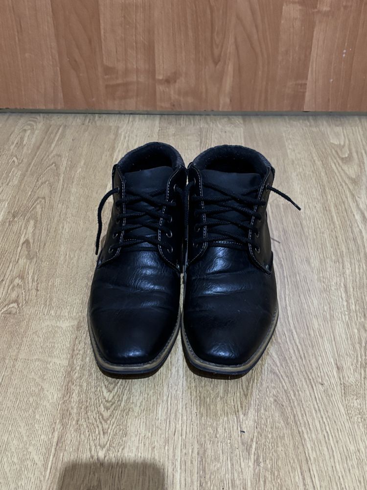 Eleganckie buty firmy Venice