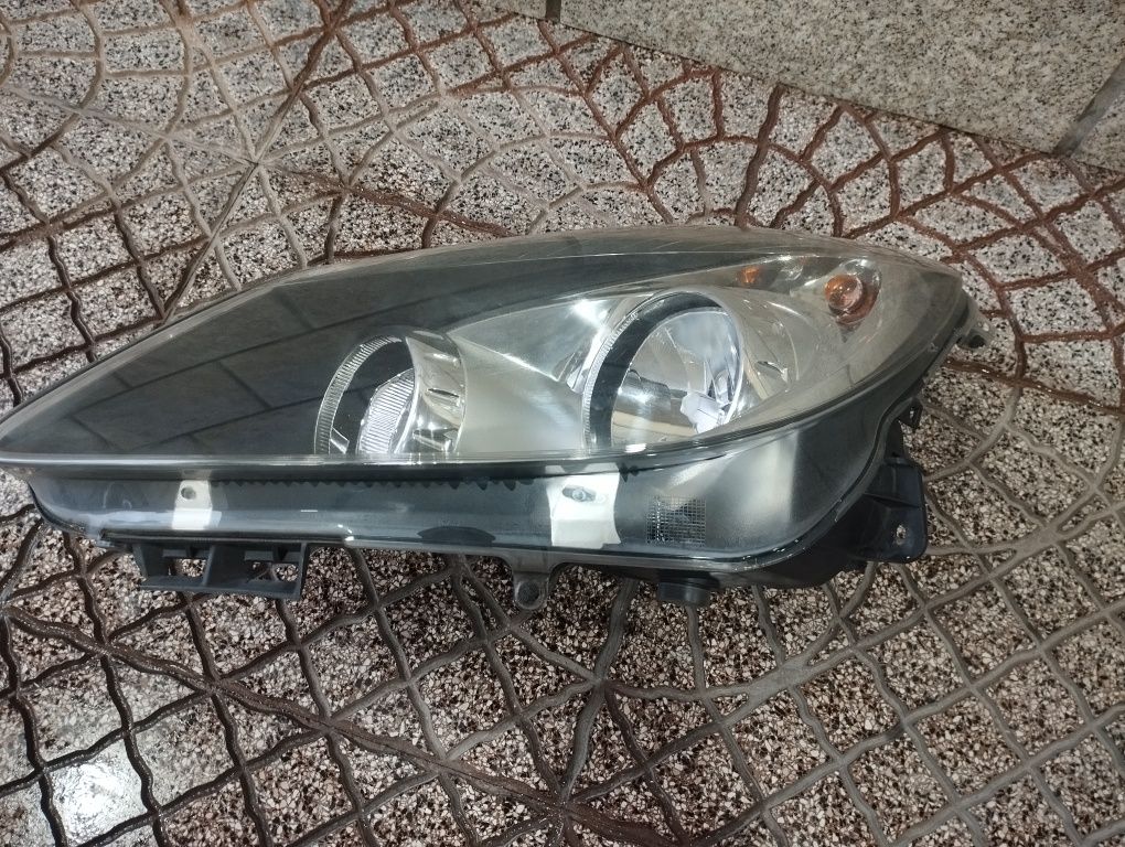 Corsa D farol LE original