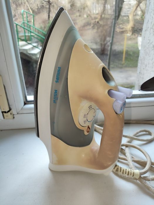 Праска Philips Mistral 2010