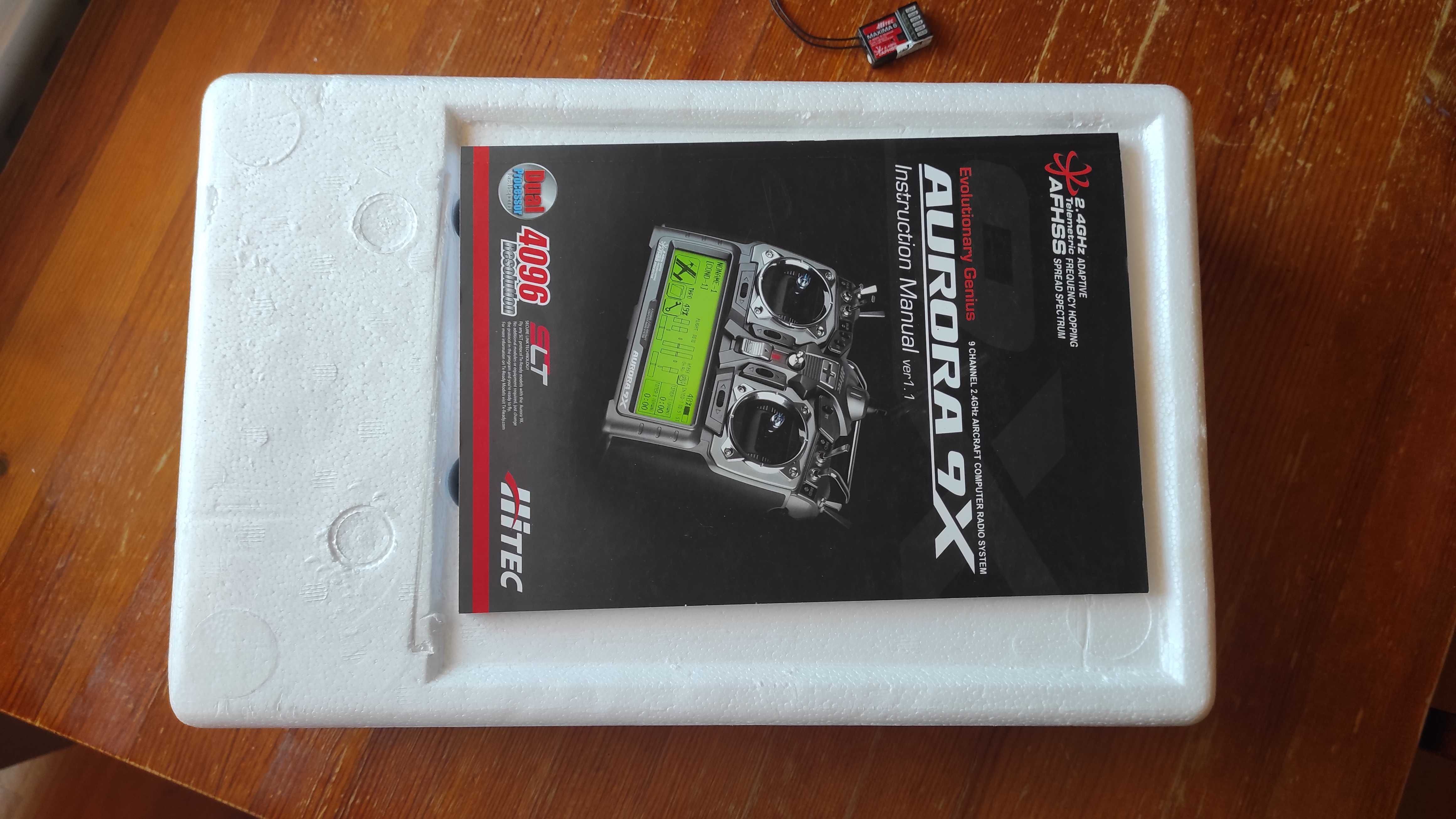 Hitec Aurora 9X + Maxima6