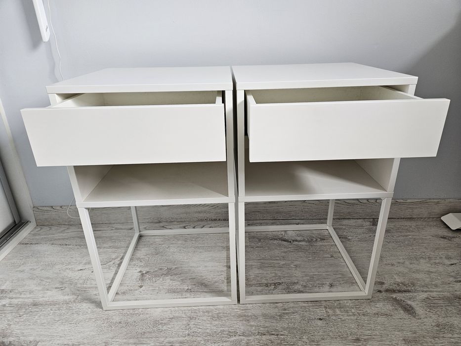 2 białe stoliki nocne IKEA VIKHAMMER