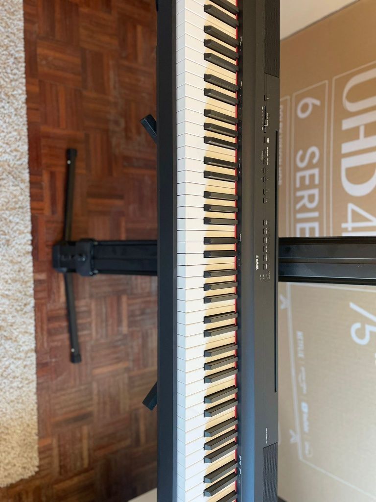 Piano yamaha p125 + suporte