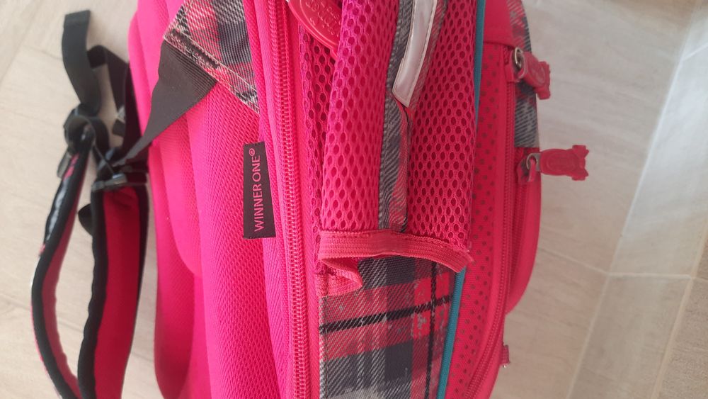 Продам шкільний рюкзак