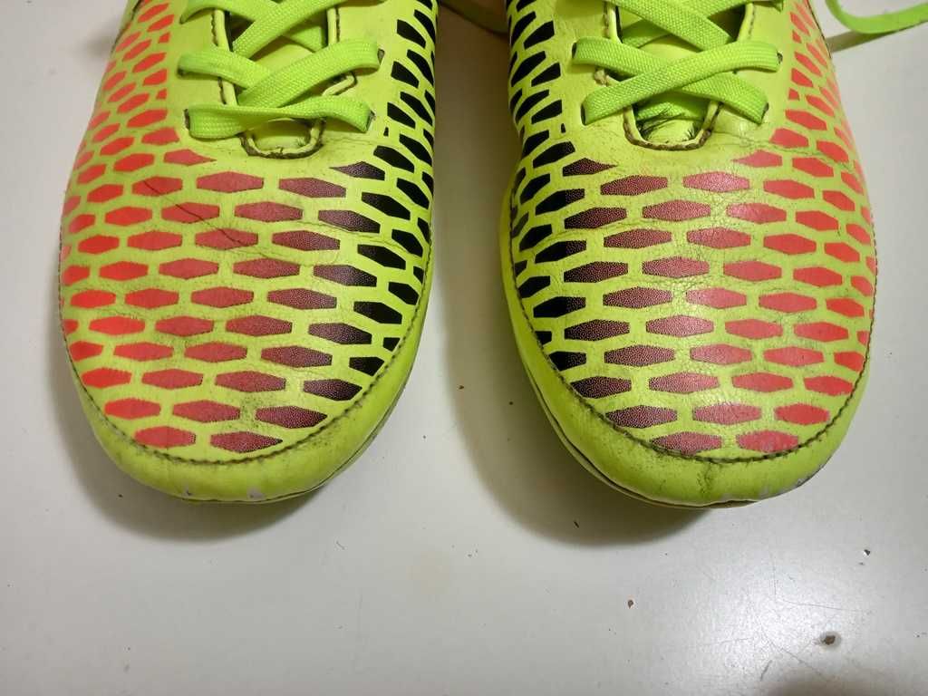 NIKE Magista - korki, sztuczna trawa, rozmiar 37,5