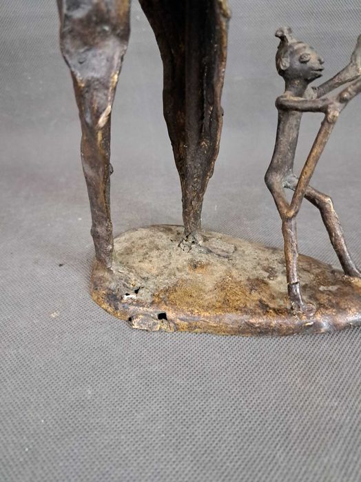 Brąz, stara afrykańska rzeźba z brązu, wys. 37 cm