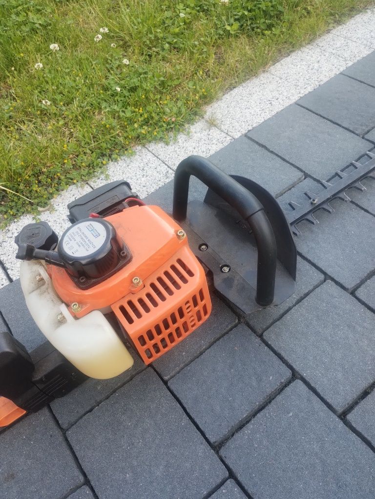 Nożyce do żywopłotu spalinowe