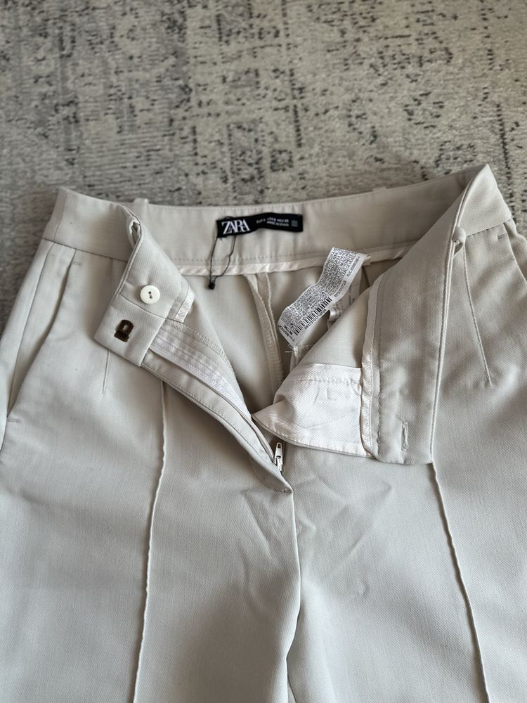 Calcas classicas ZARA beges