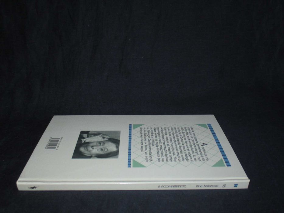 Livro A Acompanhante Nina Berberova