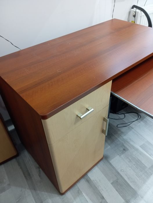 Sprzedam biurko pod komputer