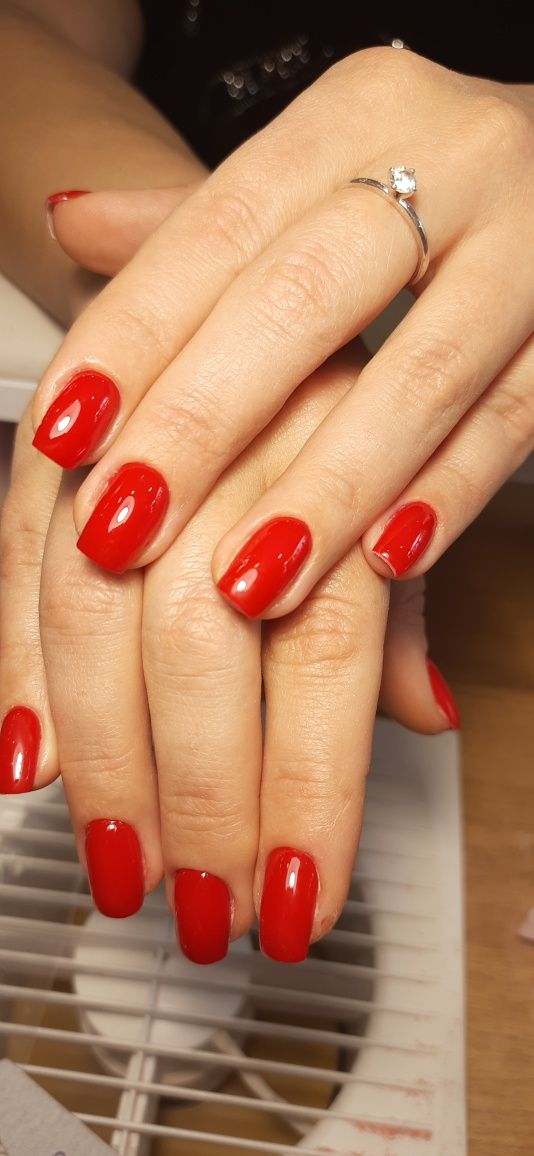 Коррекция и наращивание ногтей