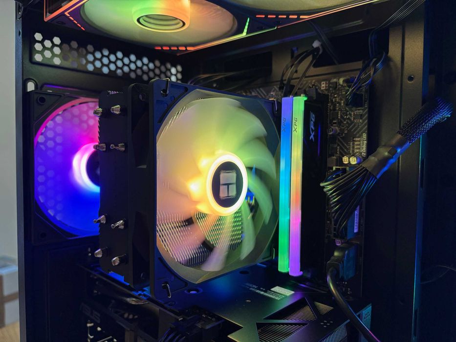KOMPUTER Gamingowy PC INFOMAX I5-12th 16GB 1TB RTX 4060 8GB LED W11