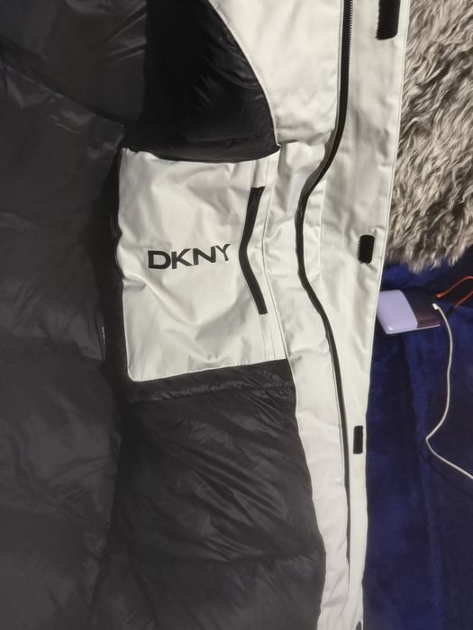 Зимова лижня куртка DKNY