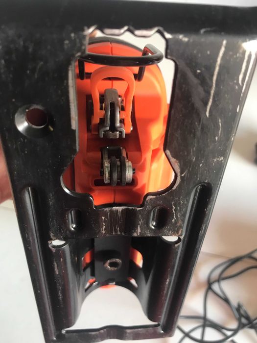 Акумуляторний лобзик BLACK+DECKER BDCJS18 з Англії