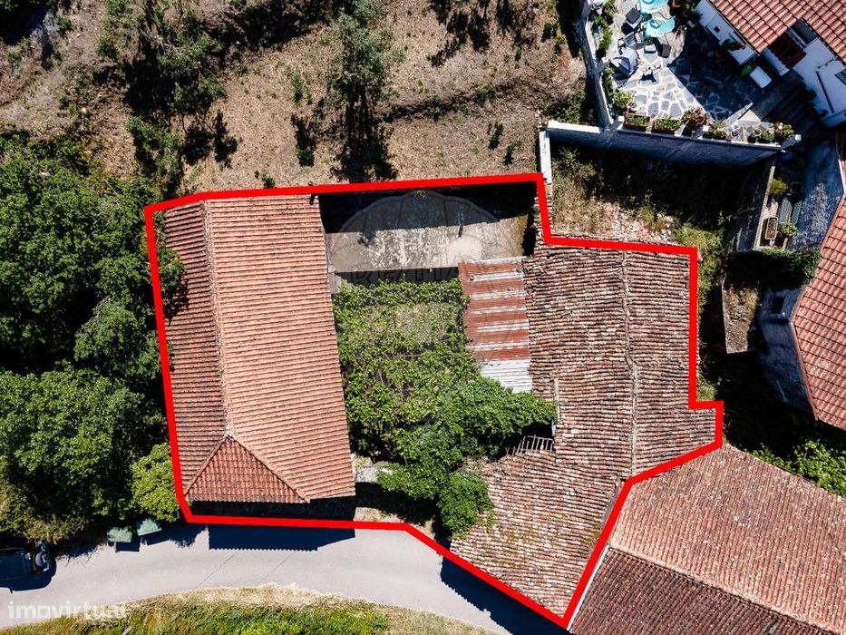 Moradia T4 para venda