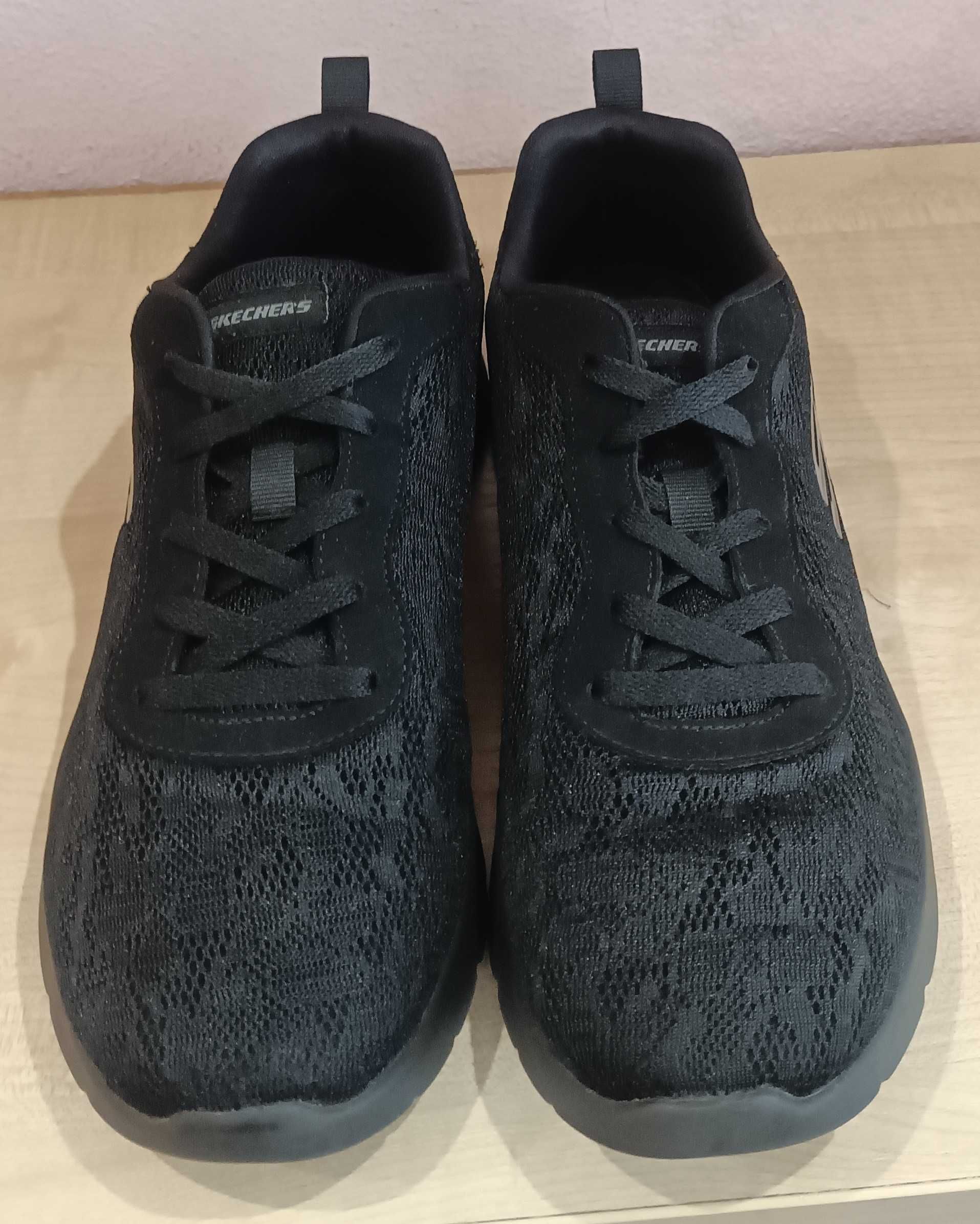 Skechers 39 розмір (устілка 26)