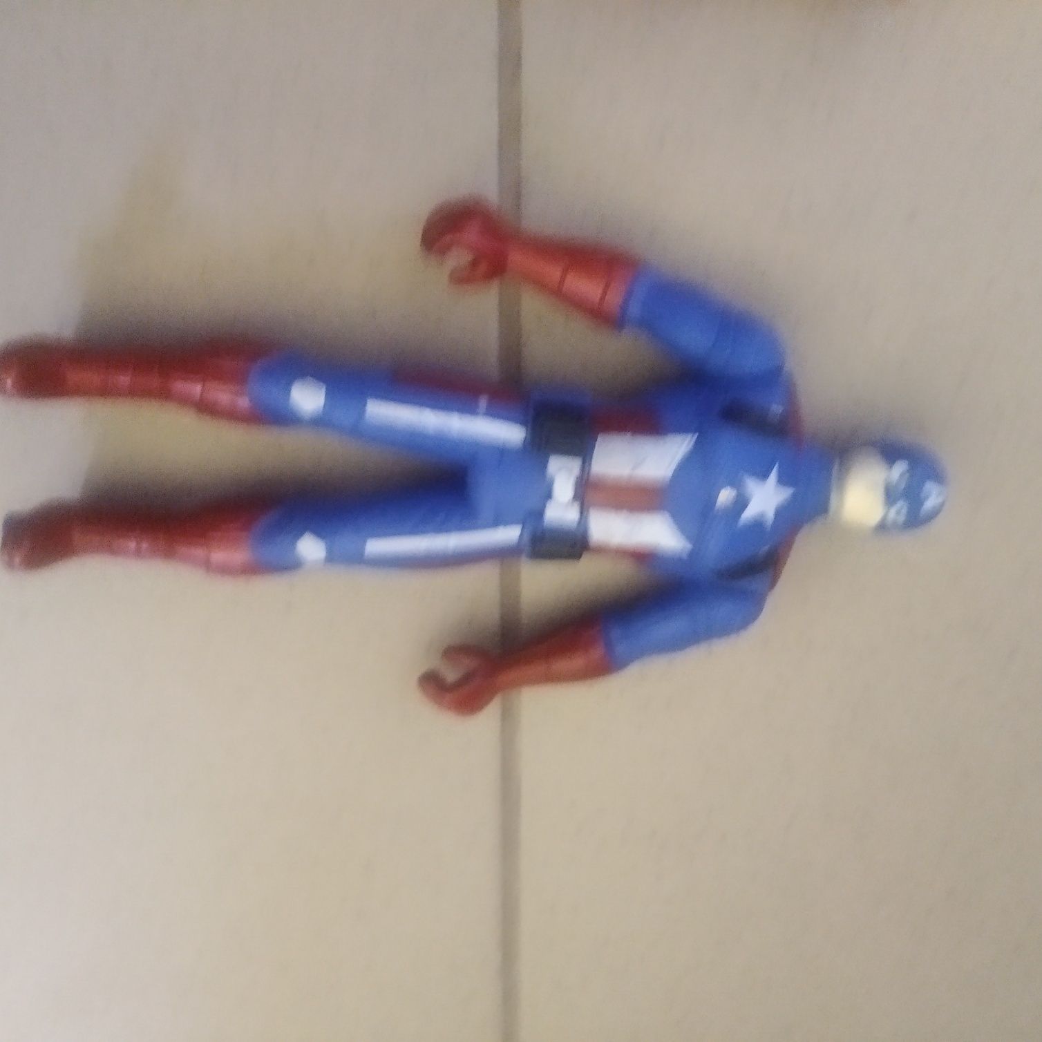 Figurki Avengers 3 sztuki 15 cm