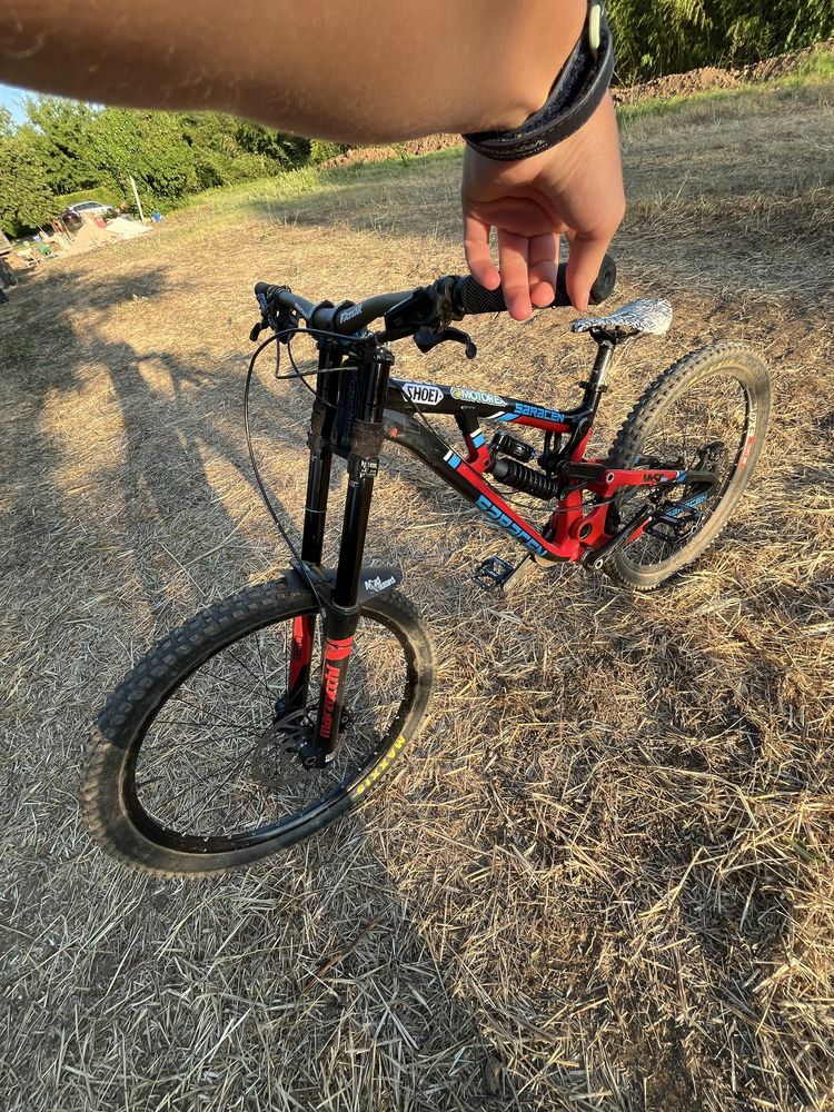 Bicicleta Downhill