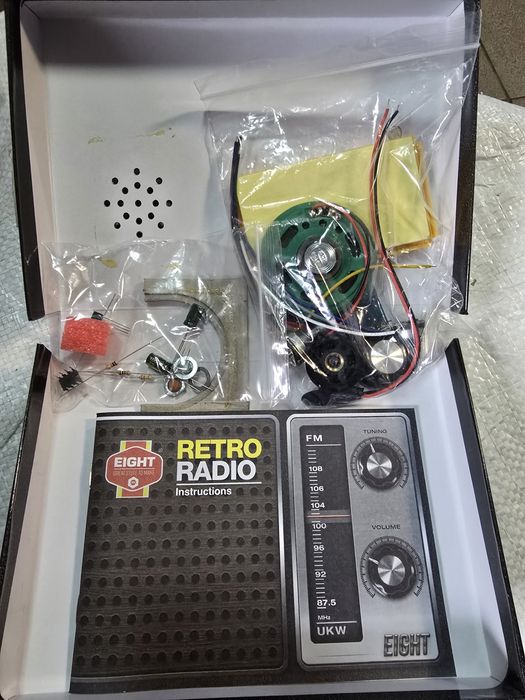 Конструктор ретро-радіо EIGHT DIY